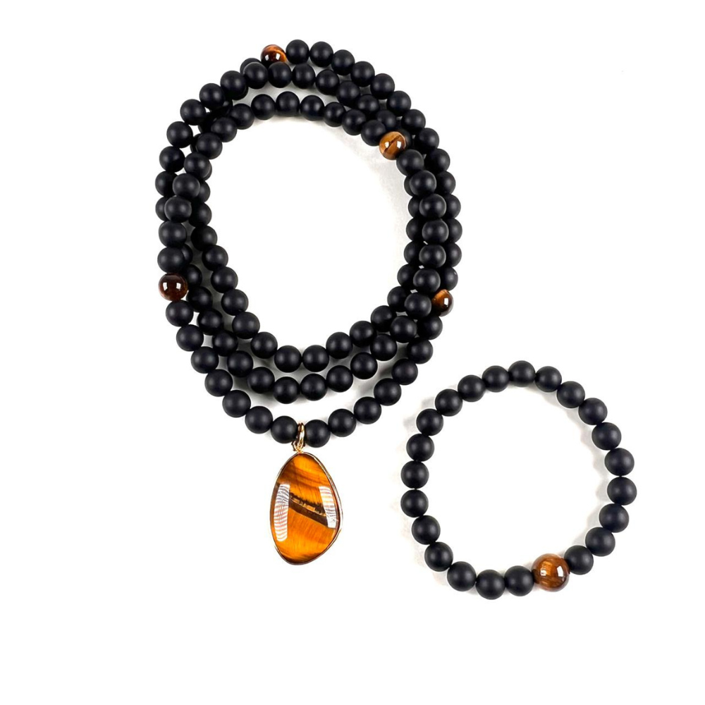 Conjunto Ónix Negro con Dije Ojo de Tigre