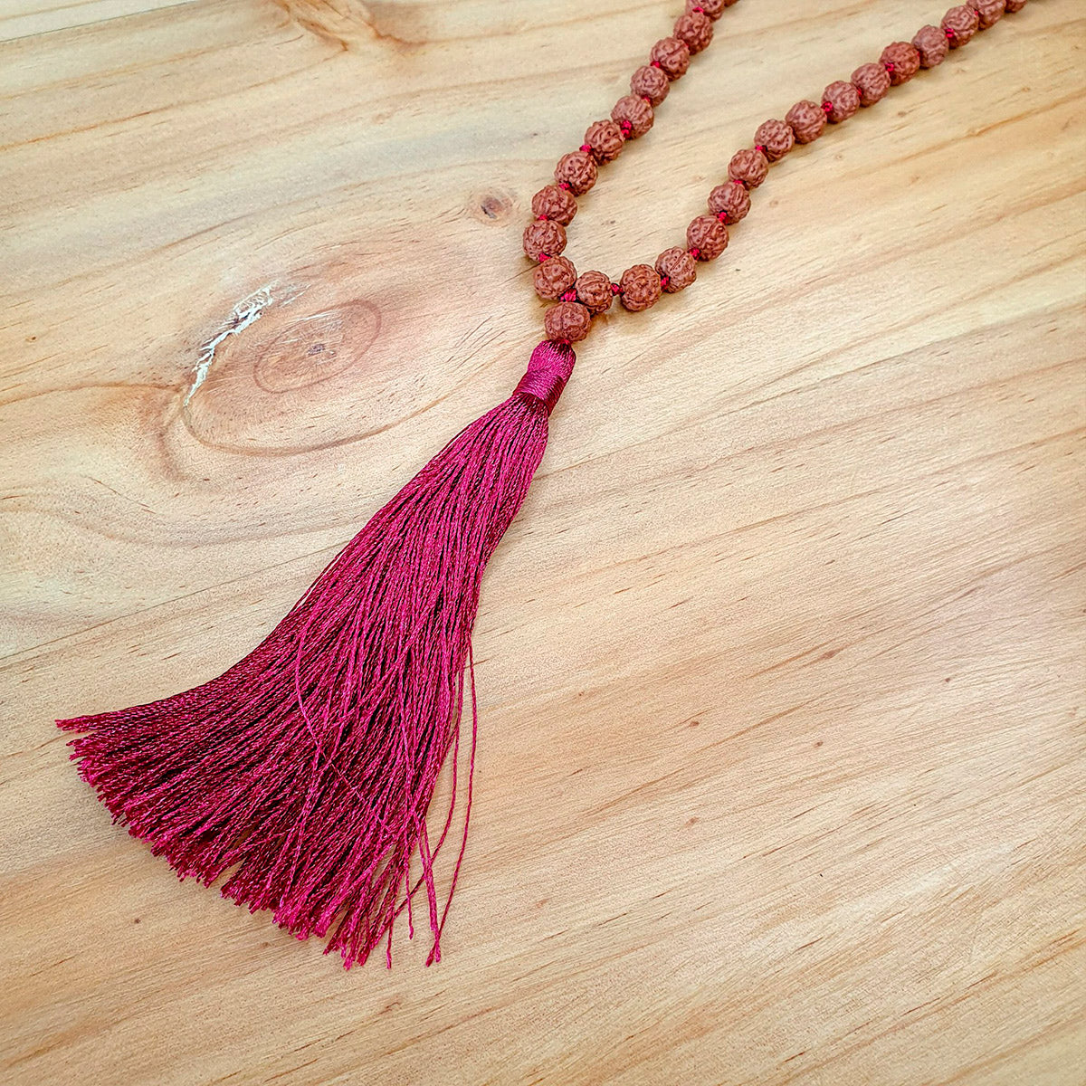 Mala de Rudraksha y Pómulo Rojo<br>Protección y Vitalidad 🔴