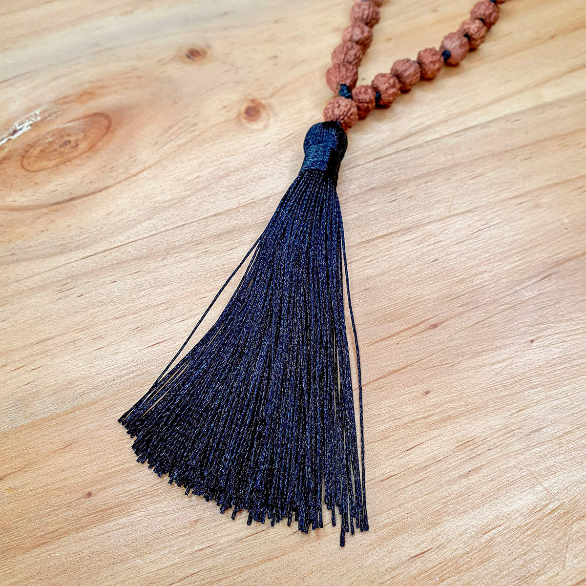 Mala de Rudraksha y Pómulo Negro<br>Protección y Paz Interior 🕉️