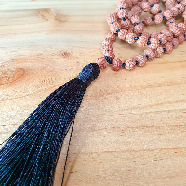 Mala de Rudraksha y Pómulo Negro<br>Protección y Paz Interior 🕉️