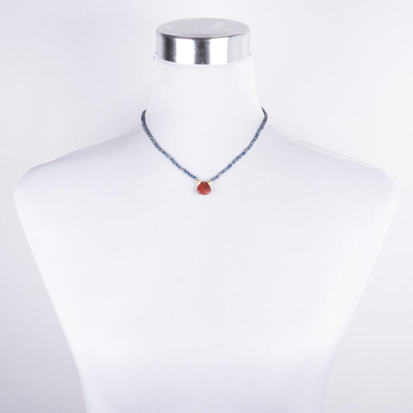 Collar con Colgante de Jaspe Rojo en forma de gota