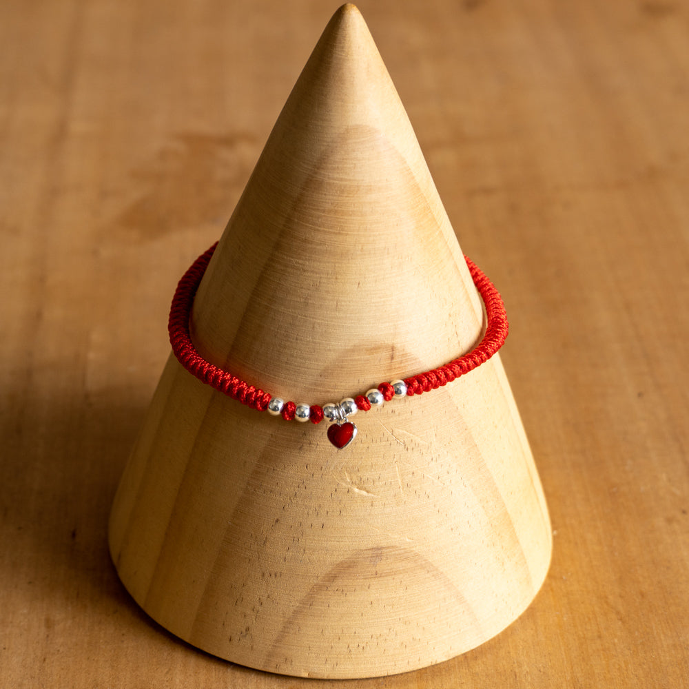 Pulsera Hilo rojo de la Suerte con Corazón rojo y cuentas de plata 925