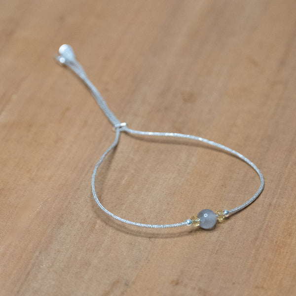Pulsera Minimalista con Piedra lunar y plata 925