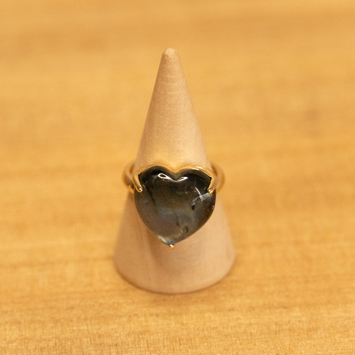 Anillo Corazón de piedra Labradorita - Talla 7 US