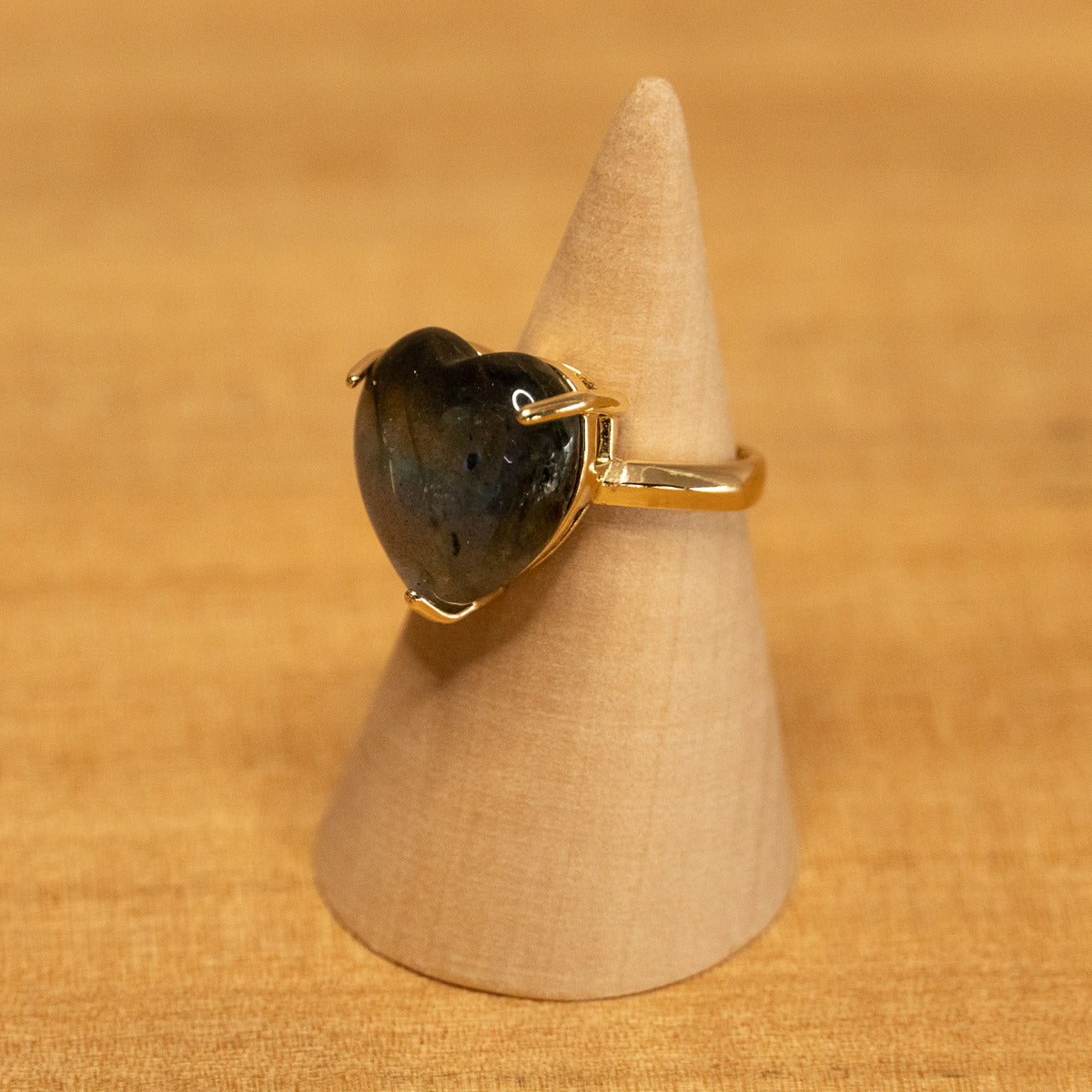 Anillo Corazón de piedra Labradorita - Talla 7 US