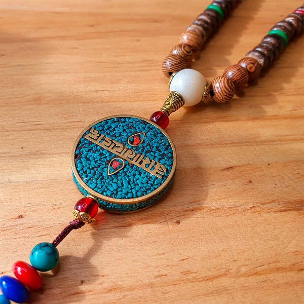 Collar Nepalí de Madera - Om Mani Padme Hum