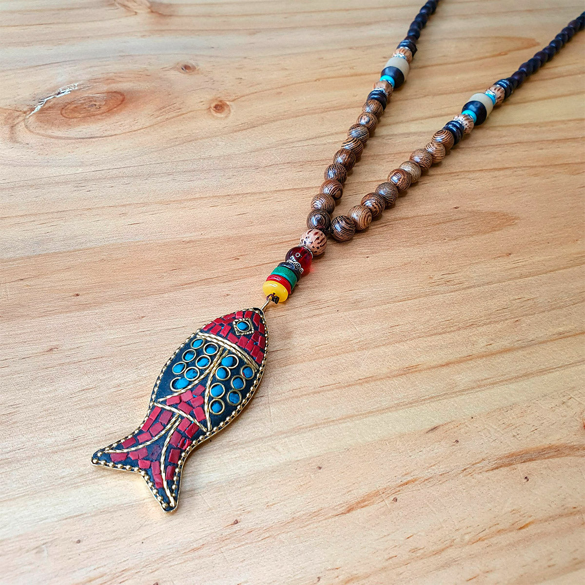 Collar Nepalí de Madera - Pez de la plenitud
